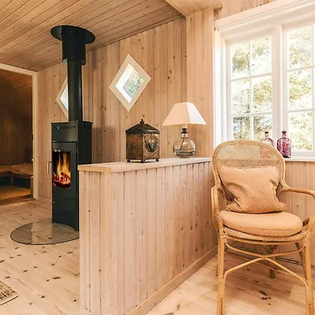 4 Person In Skagen-by Traum *
